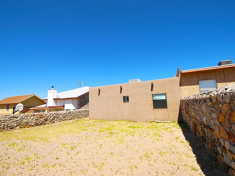 216 Cutlass Dr #B — Photo 22