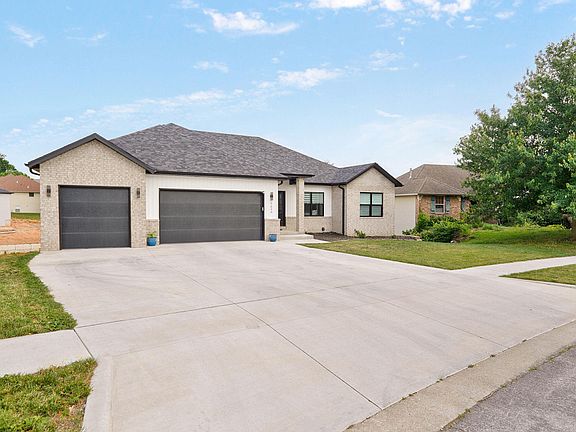 2nd image of 3630 N Thistlewood Court