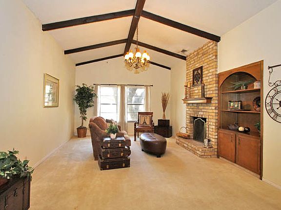 2nd image of 3026 Colony Dr