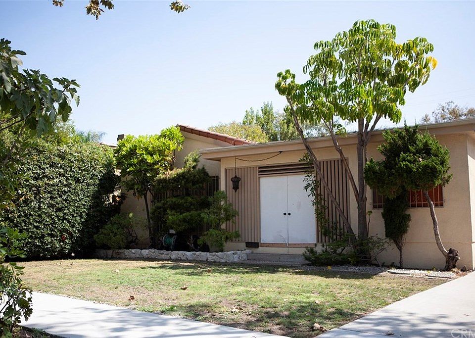 1st image of 642 N Cahuenga Blvd