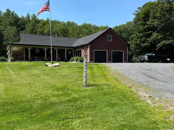 17 Adell Road, Readfield, ME 04355