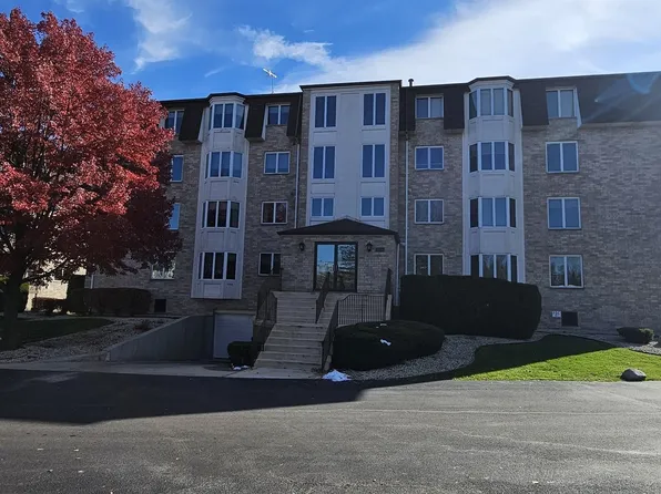 3620 186th St APT 405, Lansing, IL 60438