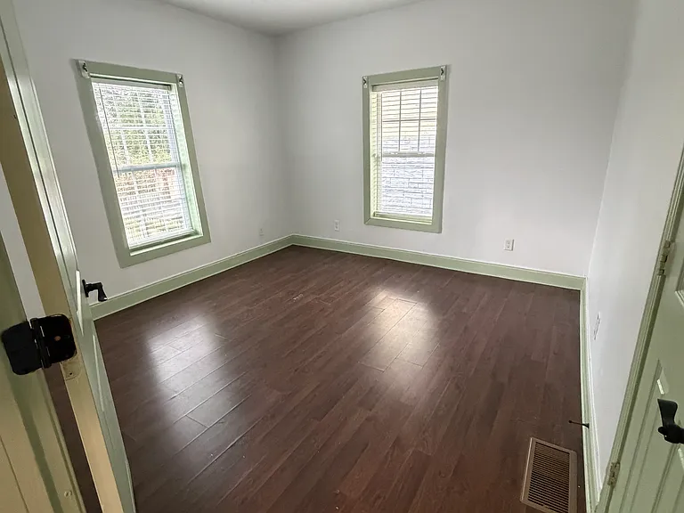 Ashby Grv SW — Photo 10