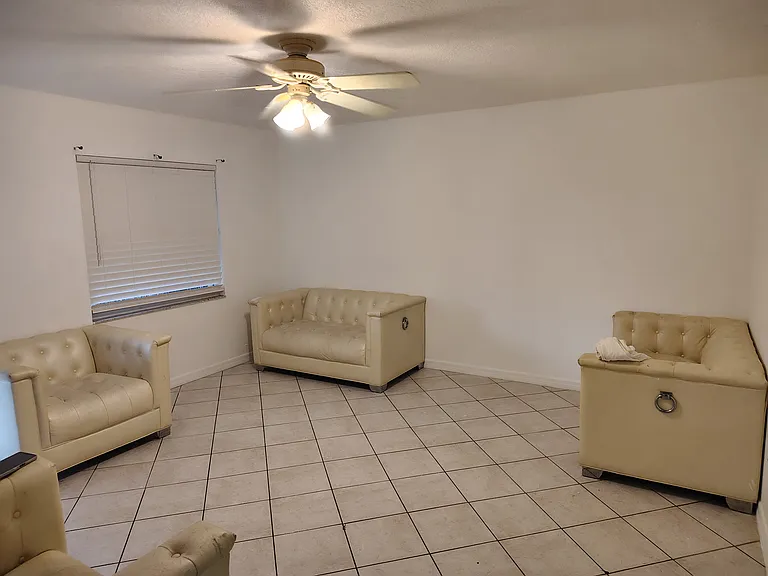 915 W Magnolia St #915 — Photo 5