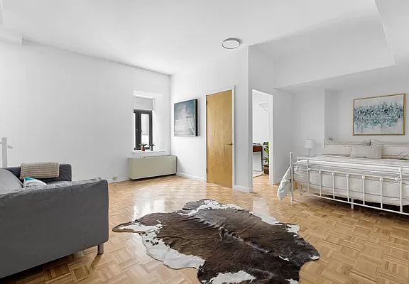 5th image of 196 6th Ave APT 1C
