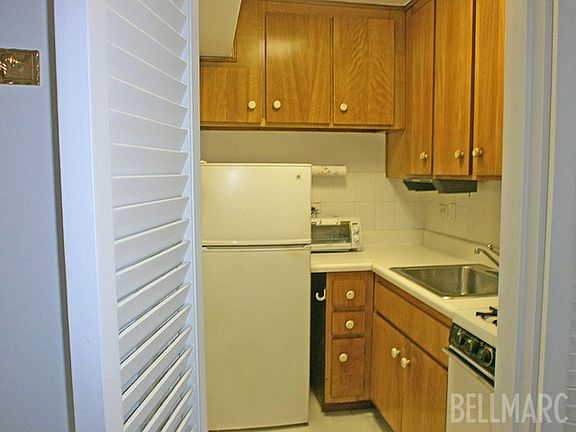 3rd image of 345 E 69th St APT 7D