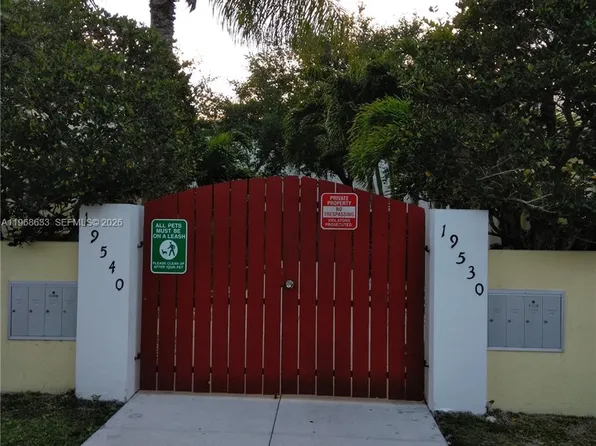 19540 SW 103rd Ct Unit 101, Miami, FL 33157