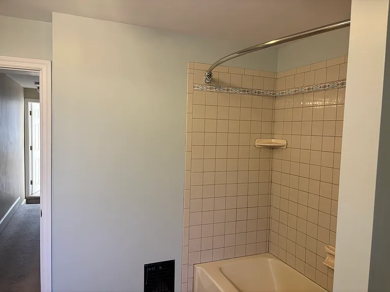 315 N Orange St — Photo 17