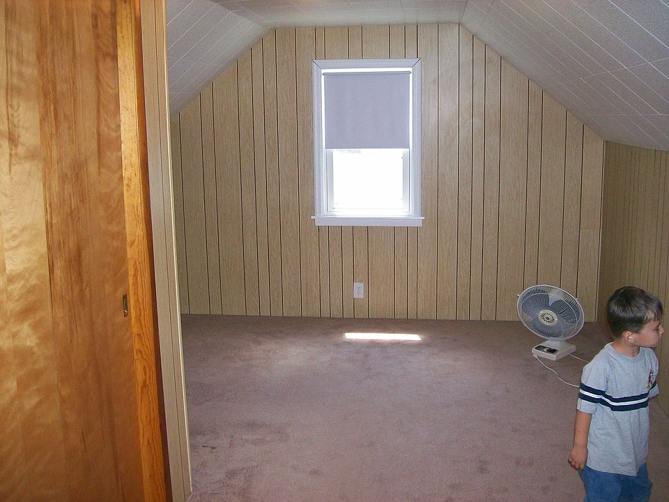 2nd image of 25 Ridge Ave