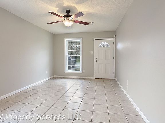 2nd image of 1629 Heights Dr