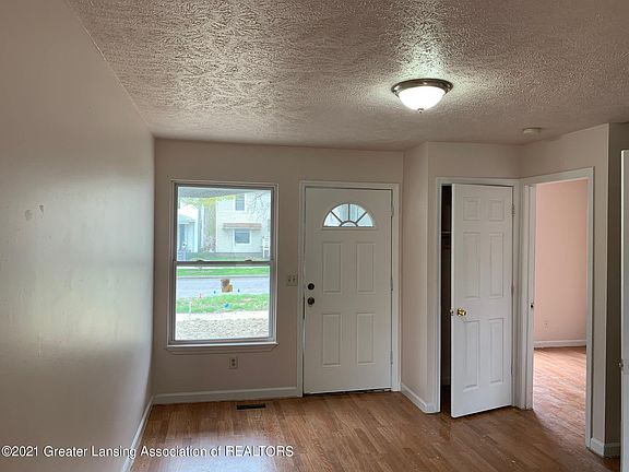 5th image of 1132 W Michigan Ave