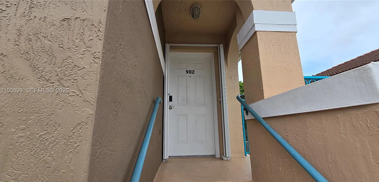 6466 SW 130th Pl — Photo 4
