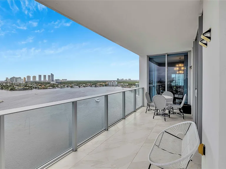17111 Biscayne Blvd #1709 — Photo 16