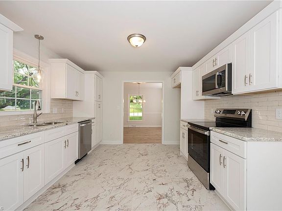 2nd image of 4385 Mashie Dr