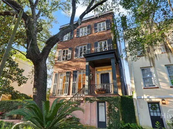 11 W Jones Street, Savannah, GA 31401