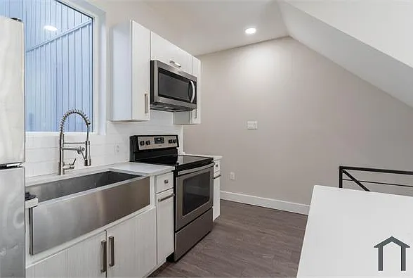 1729 Ingersoll St #A — Photo 5