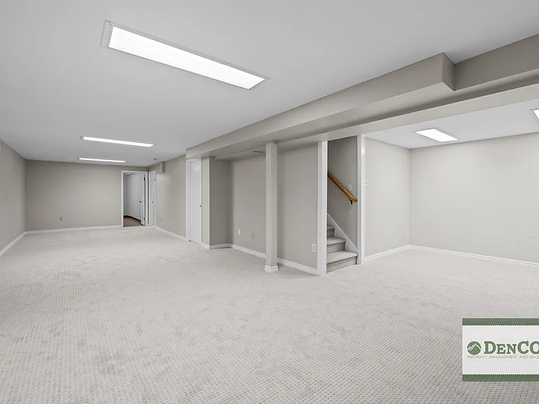 1659 S Kearney St — Photo 16
