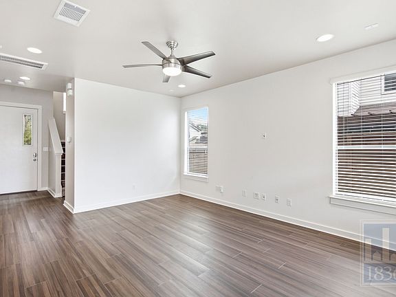 3rd image of 3109 Corbin Ln