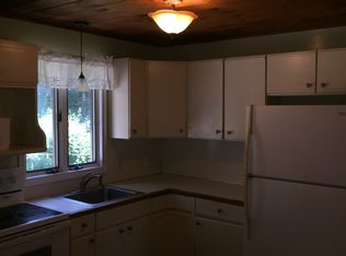 142 Auburn Rd, South Kingstown, RI 02879