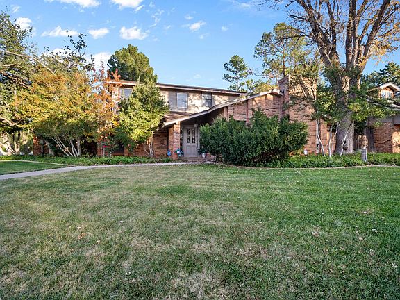 2nd image of 31 Brentwood Cir