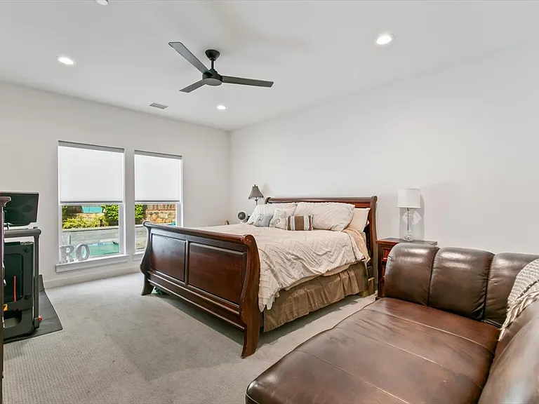 809 Meadow Bend Loop S — Photo 14