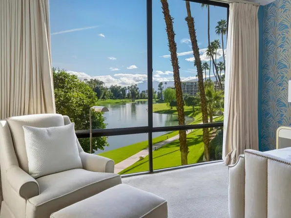 910 Island Dr APT 207, Rancho Mirage, CA 92270