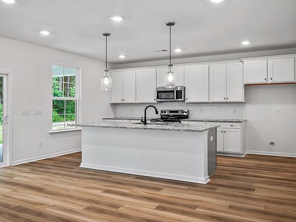 Chef-inspired Pritchard kitchen with island design
