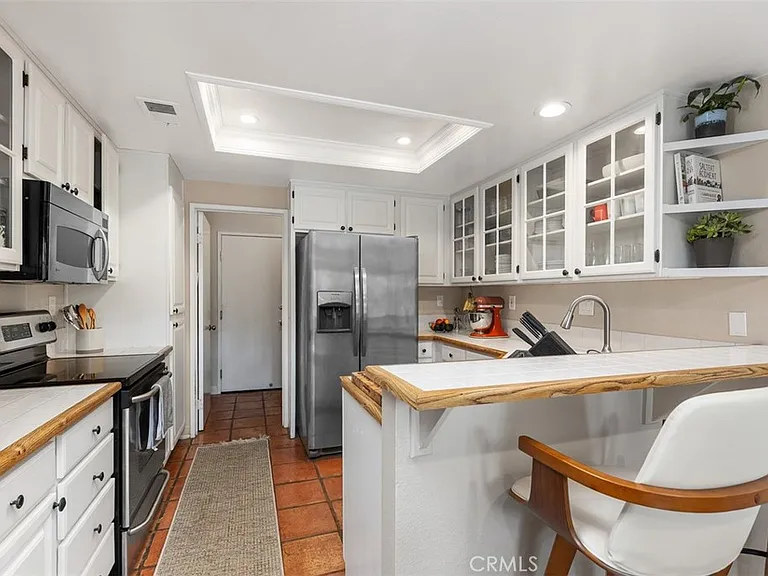 115 Stanford Ct #50 — Photo 8