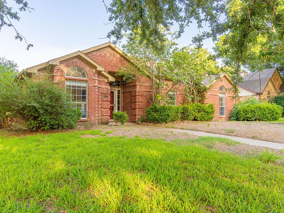 1st image of 803 Fawn Valley Dr