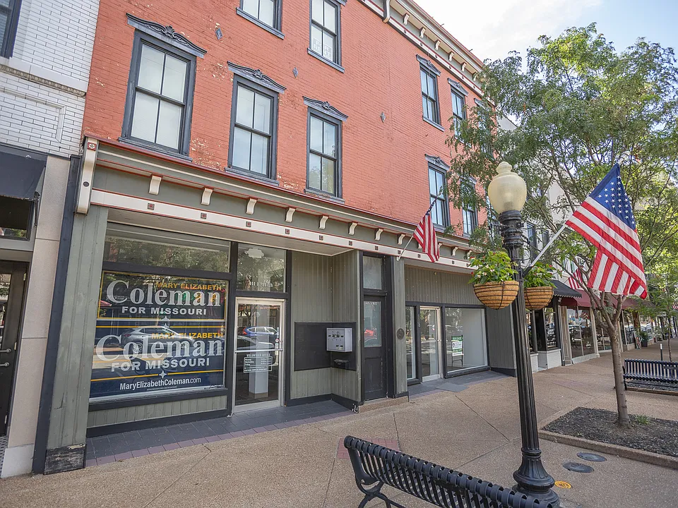 111 E High St #201