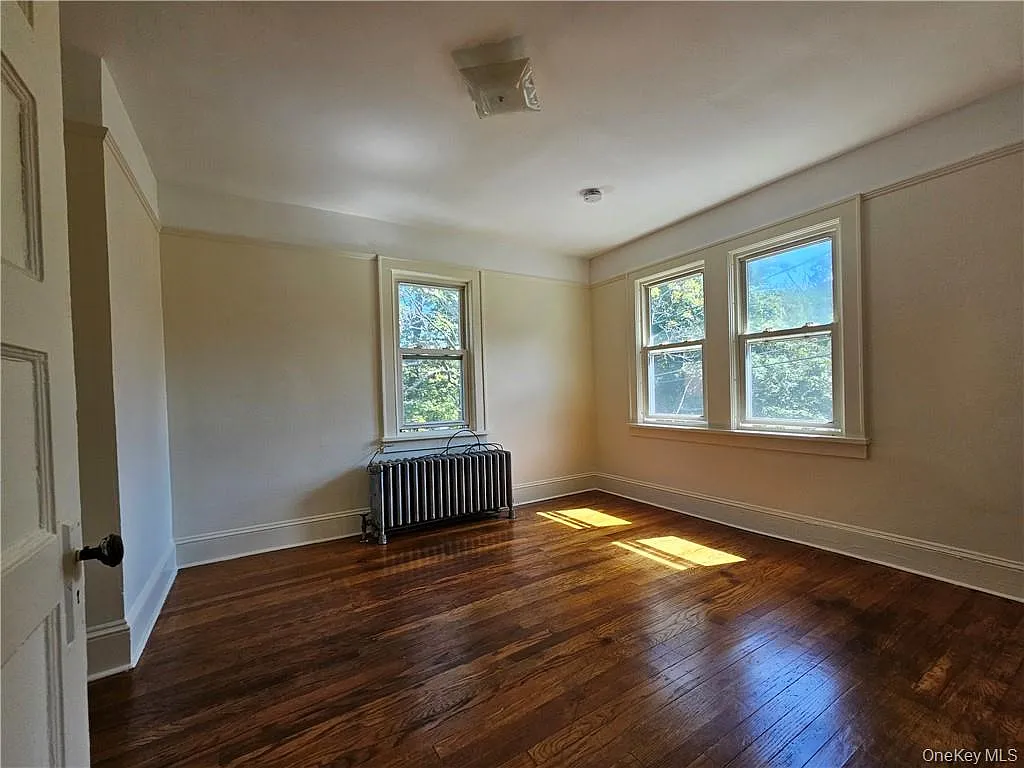 Building Photo - 31 Saint Pauls Pl #3