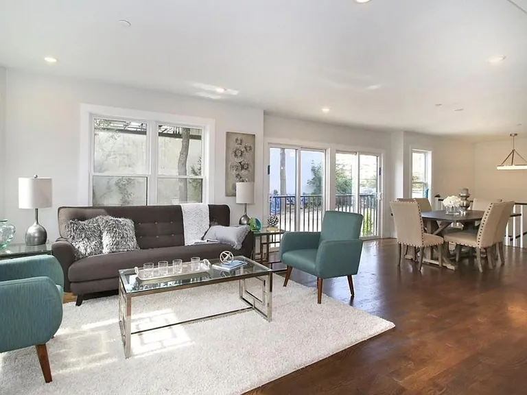 15 W Bellflower St #1 — Photo 6