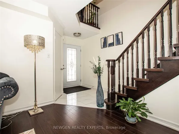 134 Muirland Cres N, Brampton, ON L6X 4G1