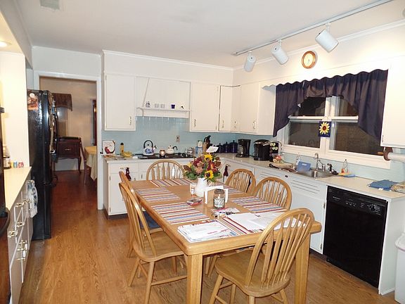5th image of 70 Audubon Ave
