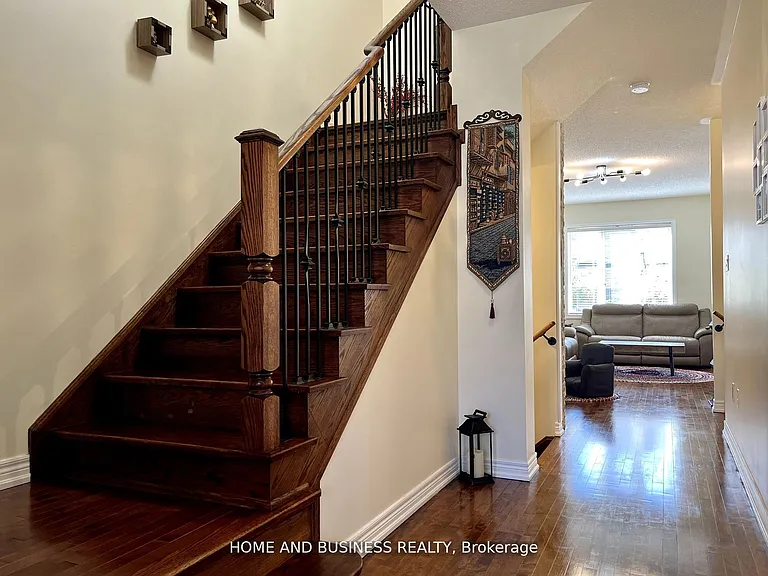 5532 Meadowcrest Ave — Photo 16