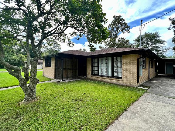 5th image of 305 Neil Ave