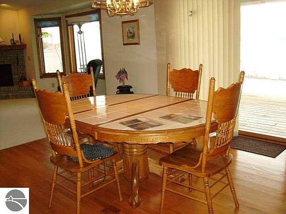 4th image of 6836 S Lake Leelanau Dr