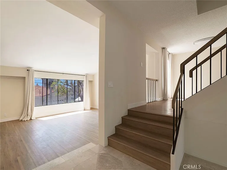 5214 Calatrana Dr — Photo 17