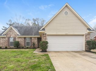 1979 Crescent Ln, Southaven, MS 38671