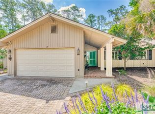 88 Village Green Cir, Savannah, GA 31411