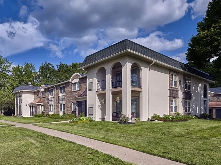 Willowyck Apartments Exterior
