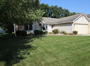 9106 Spring Forest Dr, Fort Wayne, IN 46804