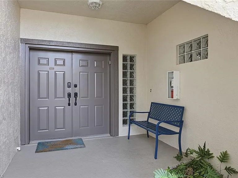 26868 Wedgewood Dr #103 — Photo 2