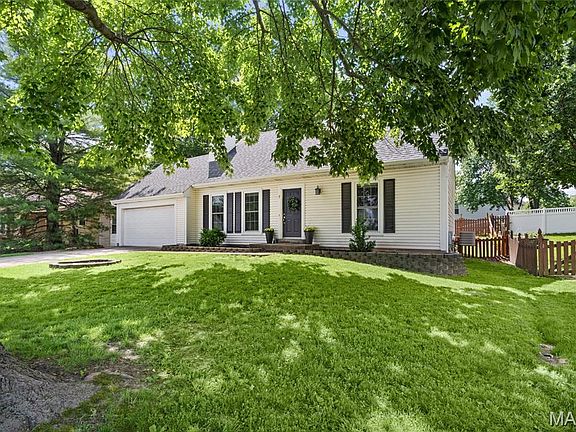 3rd image of 7 Primgarden Ct