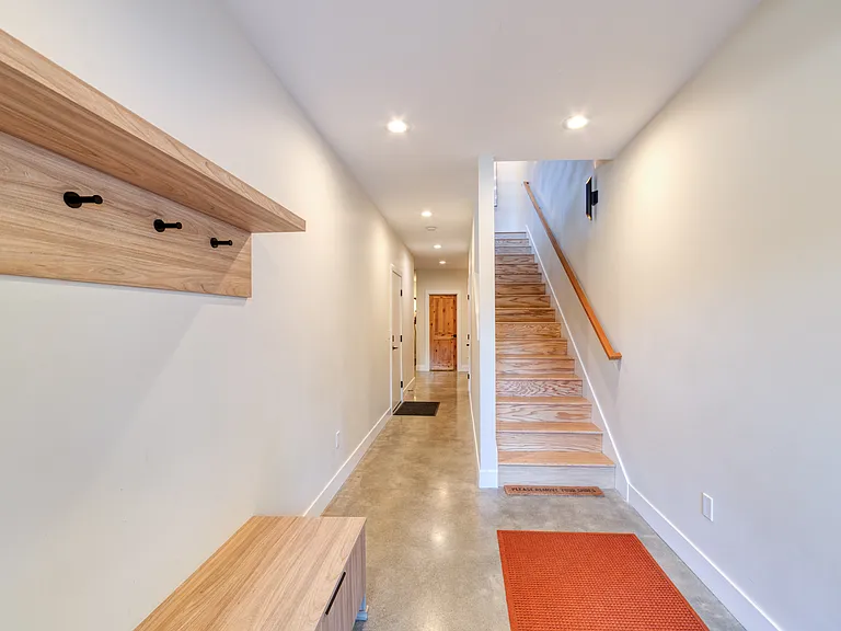 340 Snoqualmie Dr — Photo 22