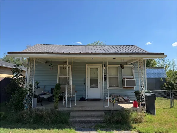 1035 S B St, Rogers, AR 72756