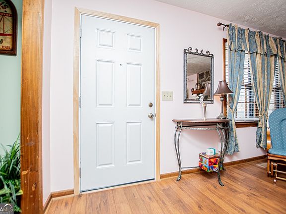 4th image of 55 Timbermill Cir