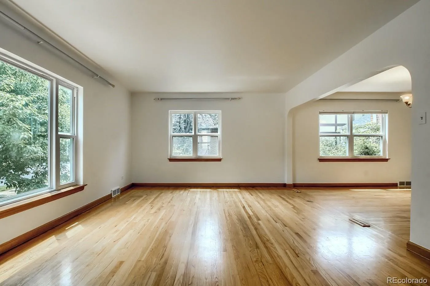 4 bed, 2.0 bath, 2356 sqft, $3,000 — Photo 3