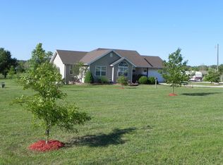 943 Wiseman Rd, Marshfield, MO 65706