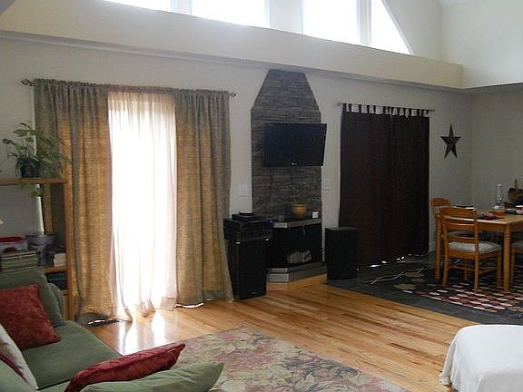 5th image of 281 Hillside Oaks Dr